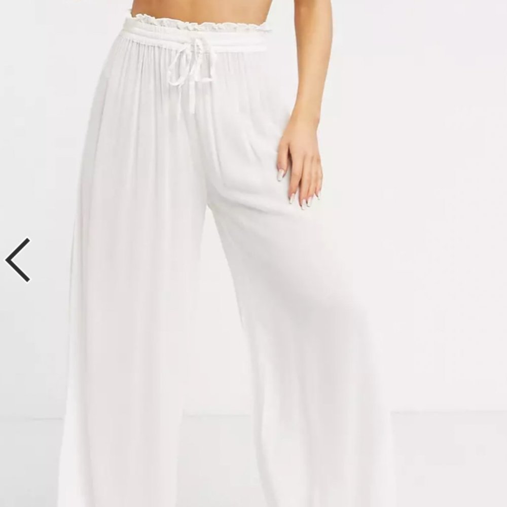 Iisla & Bird Exclusive beach drawstring pants in white